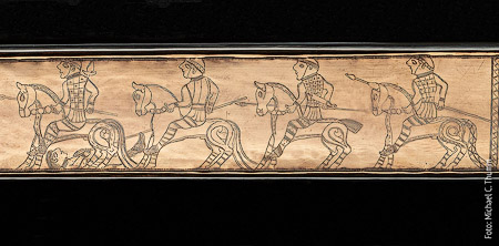 Eisenschwert Hallstatt Grab 994 mit verzierter Scheide - Replik von Trommer Archaeotechnik